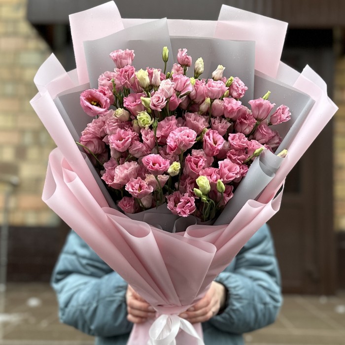 Букет из 25 нежных розовых эустом