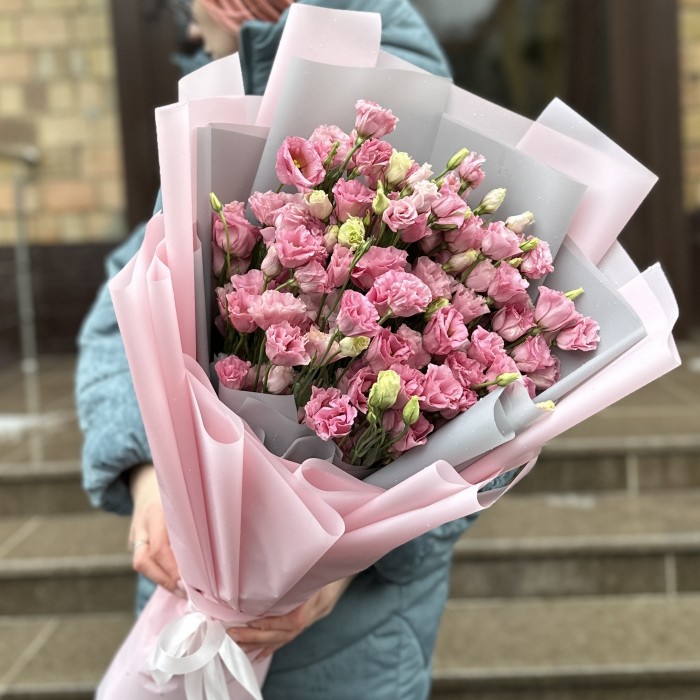 Букет из 25 нежных розовых эустом