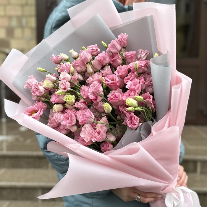 Букет из 25 нежных розовых эустом