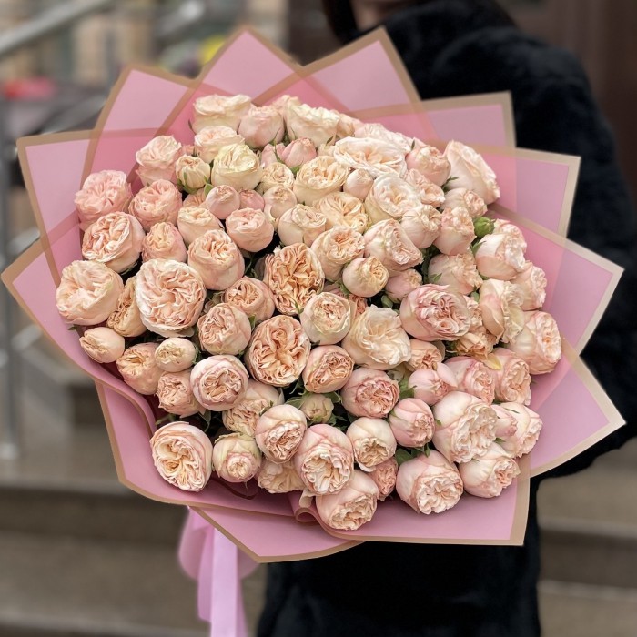 25 персиковых роз Джентл Трендсеттер 50 см