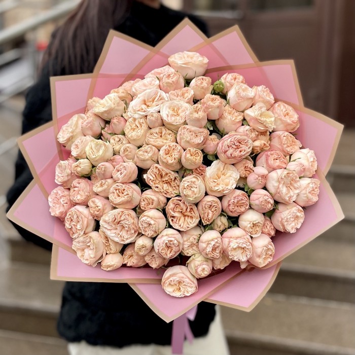 25 персиковых роз Джентл Трендсеттер 50 см