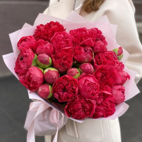 Букет из 25 пионов Перфоманс