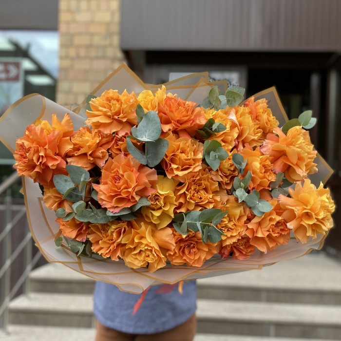 Букет из 25 пышных роз Фри Спирит 50 см