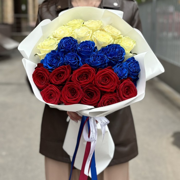 Букет из 25 роз Триколор
