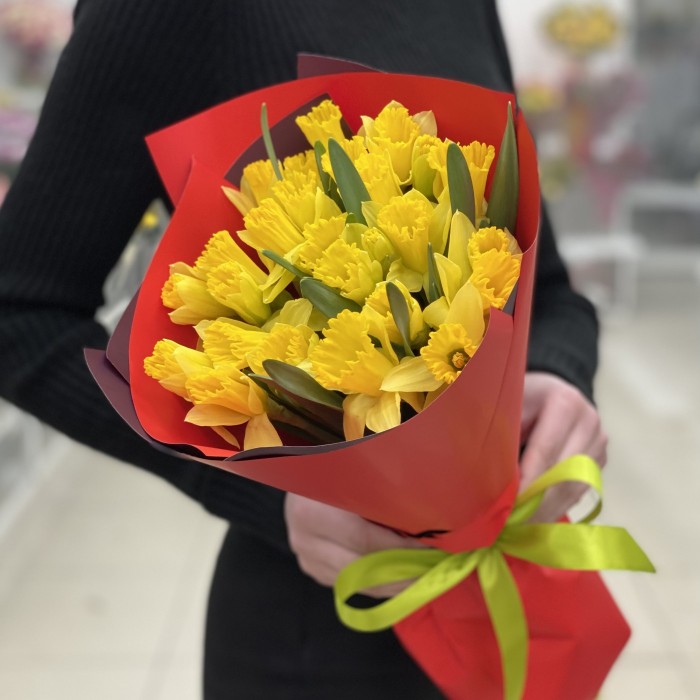 Букет из 25 желтых нарциссов