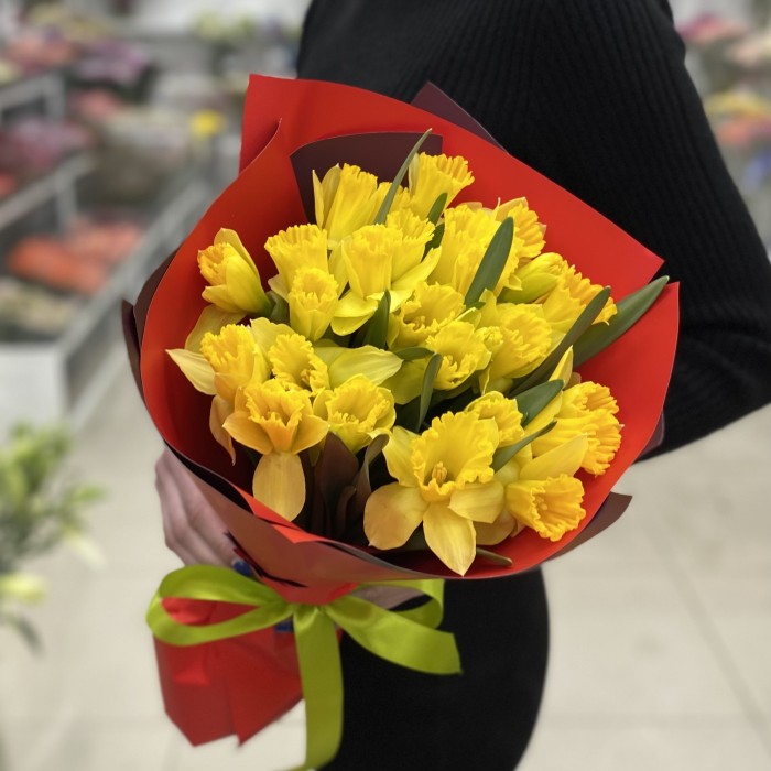 Букет из 25 желтых нарциссов