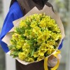 Букет из 27 желтых альстромерий