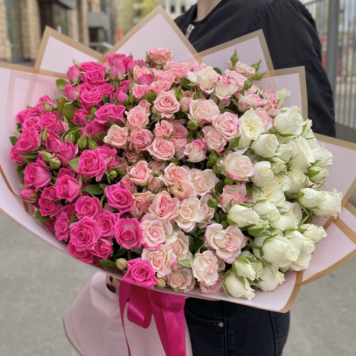 Букет из 35 кустовых роз Эмоции Любви