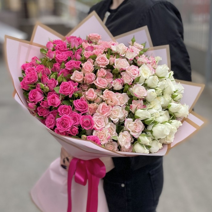 Букет из 35 кустовых роз Эмоции Любви