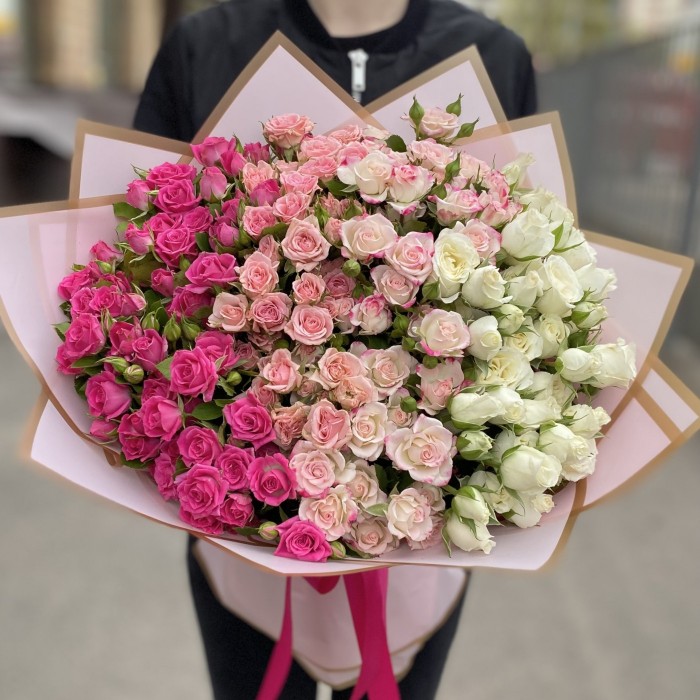 Букет из 35 кустовых роз Эмоции Любви