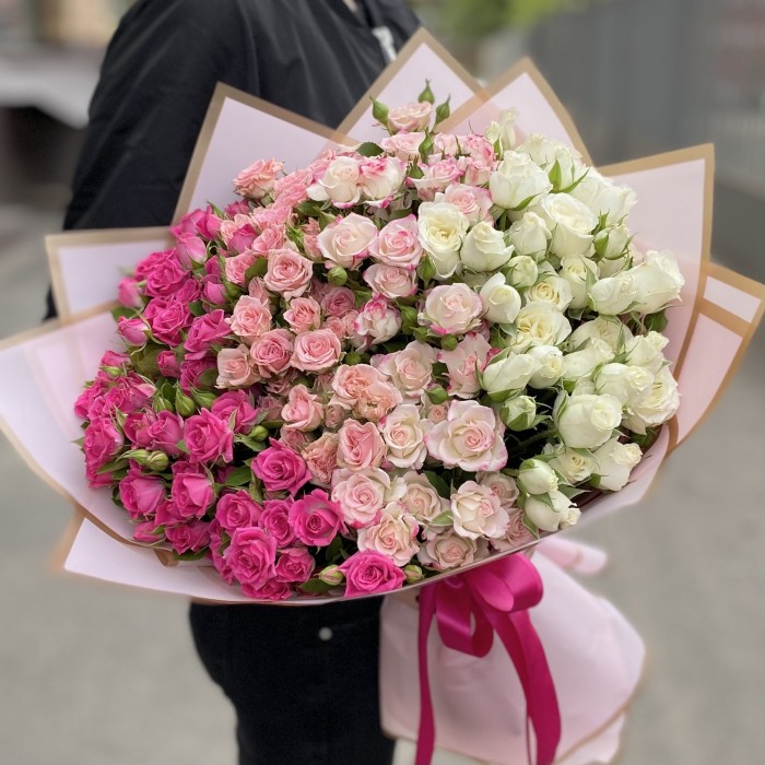 Букет из 35 кустовых роз Эмоции Любви