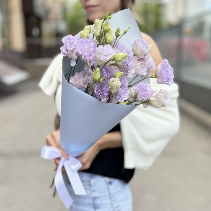 Букет из 3 лавандовых махровых эустом