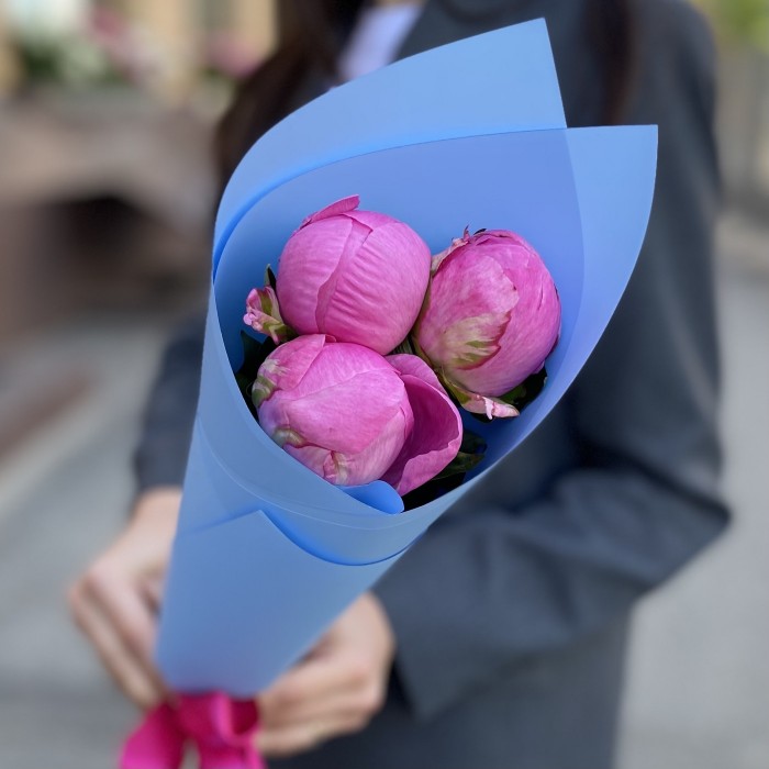 Букет из 3 пионов Флеминг