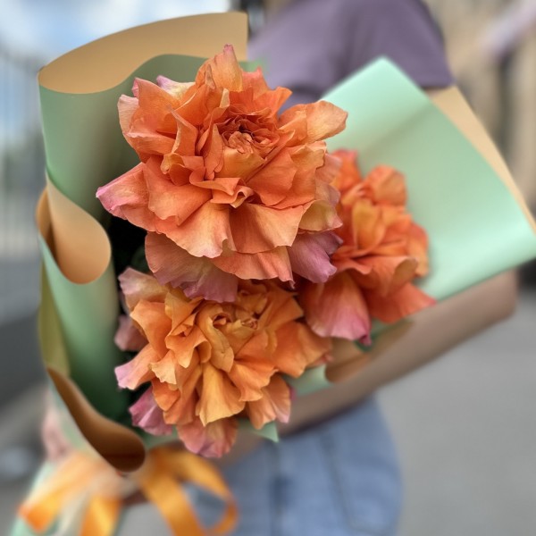 Букет из 3 пышных роз Фри Спирит 50 см