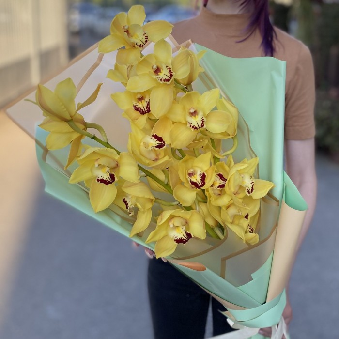 Букет из 3 веток желтых орхидей Цимбидиум