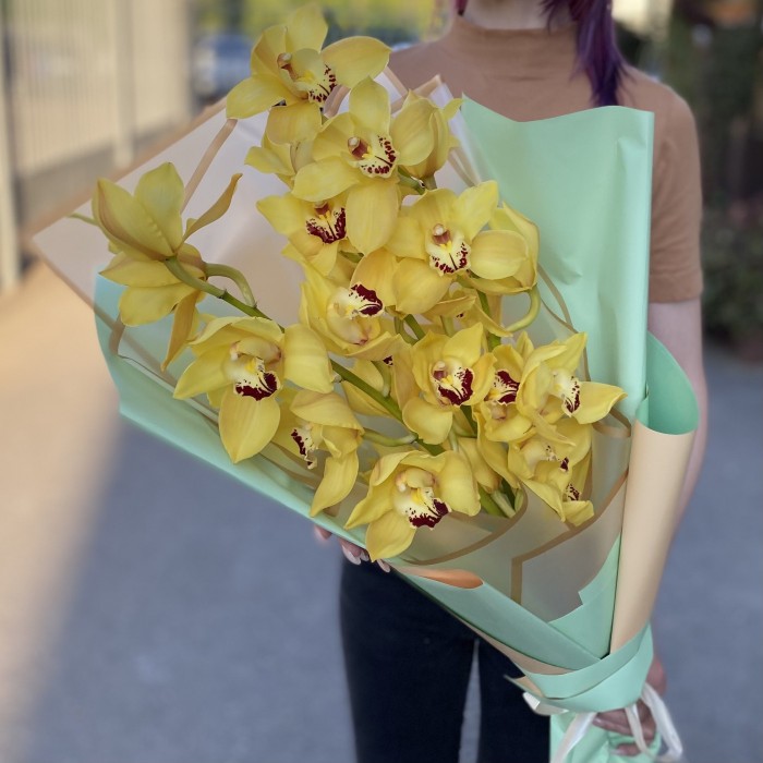 Букет из 3 веток желтых орхидей Цимбидиум