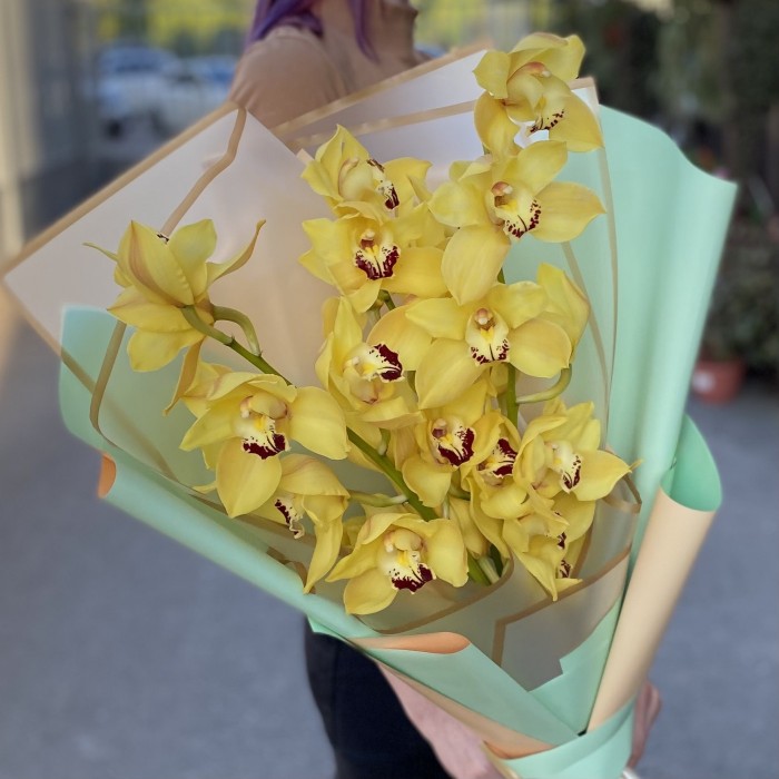 Букет из 3 веток желтых орхидей Цимбидиум
