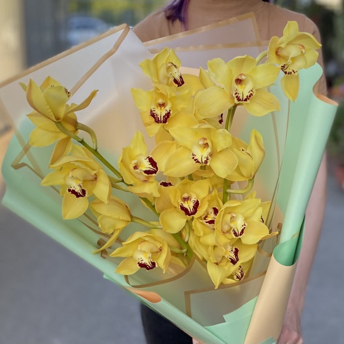 Букет из 3 веток желтых орхидей Цимбидиум