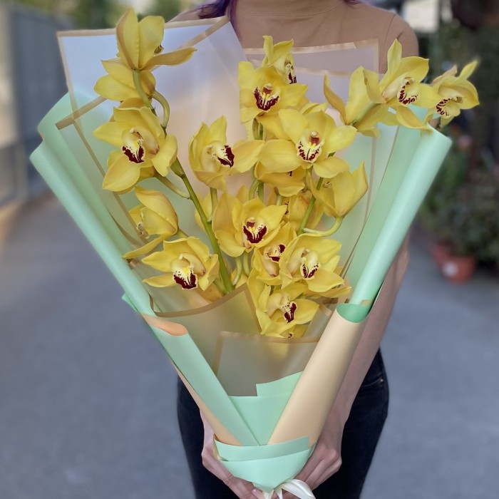Букет из 3 веток желтых орхидей Цимбидиум