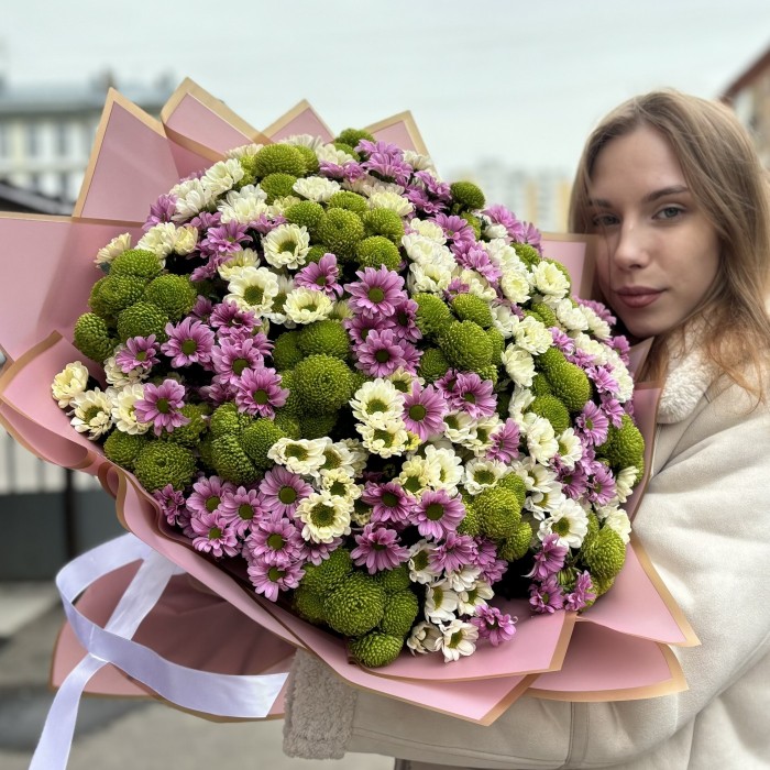 Букет из 51 хризантемы сантини Микс