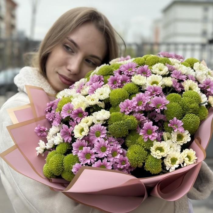 Букет из 51 хризантемы сантини Микс