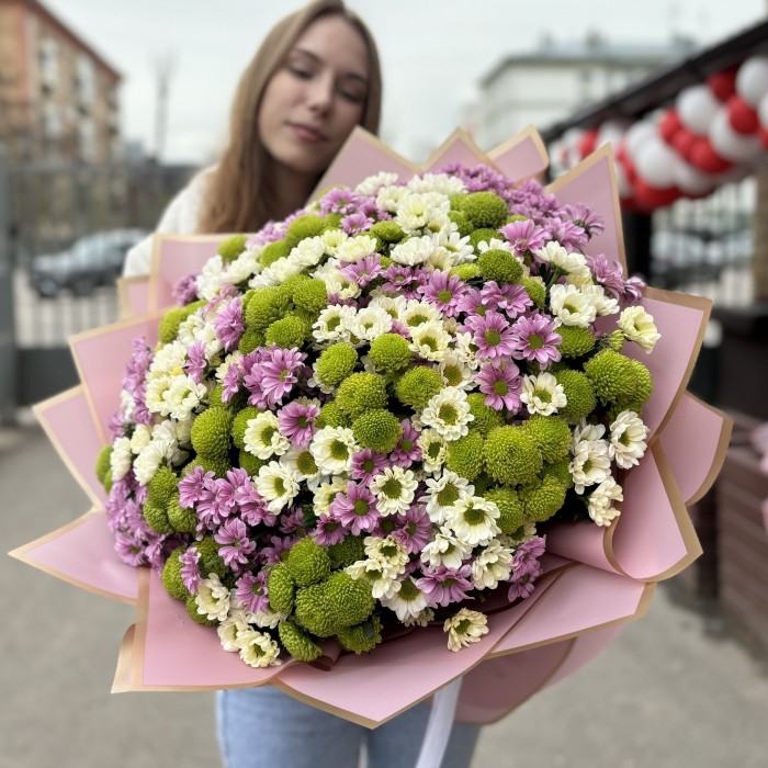 Букет из 51 хризантемы сантини Микс