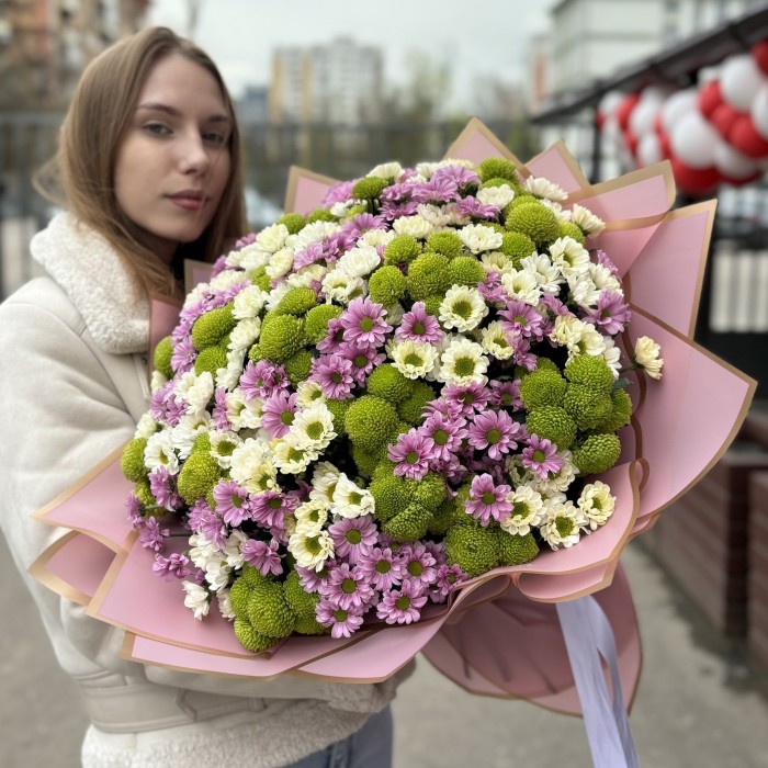 Букет из 51 хризантемы сантини Микс