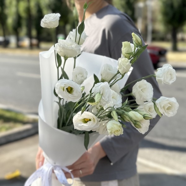 Букет из 5 белых эустом