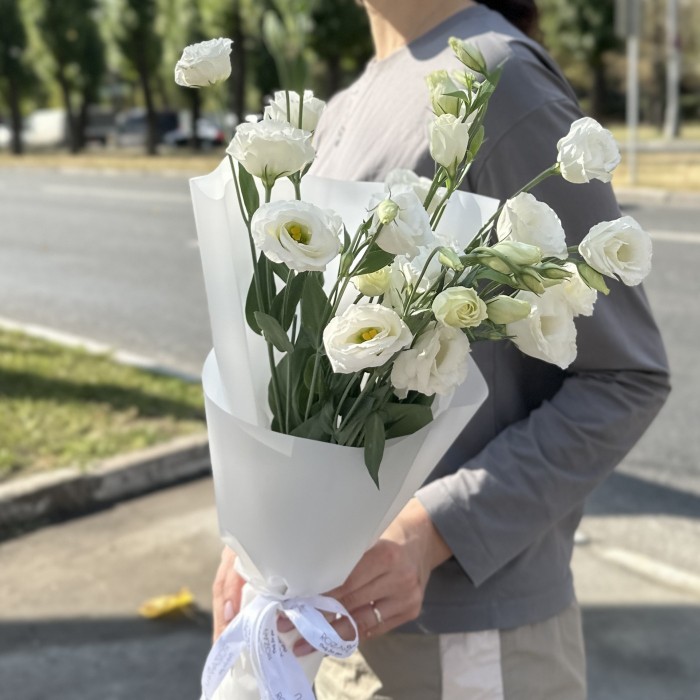 Букет из 5 белых эустом