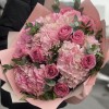 Букет из 5 розовых гортензий с розой