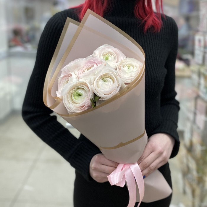 Букет из 7 Ранункулюсов Ханой