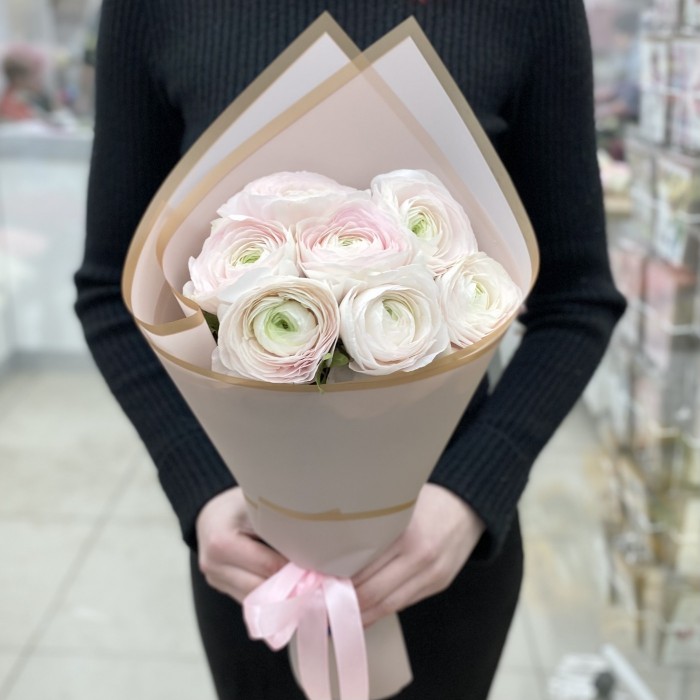 Букет из 7 Ранункулюсов Ханой