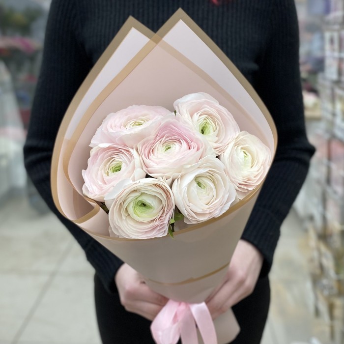 Букет из 7 Ранункулюсов Ханой