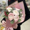 Букет из 7 Ранункулюсов с эвкалиптом