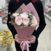 Букет из 7 Ранункулюсов с эвкалиптом