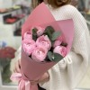 Букет из 7 розовых Ранункулюсов с эвкалиптом