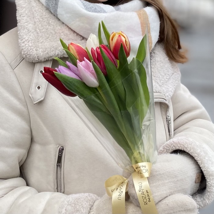 Букет из 7 тюльпанов микс