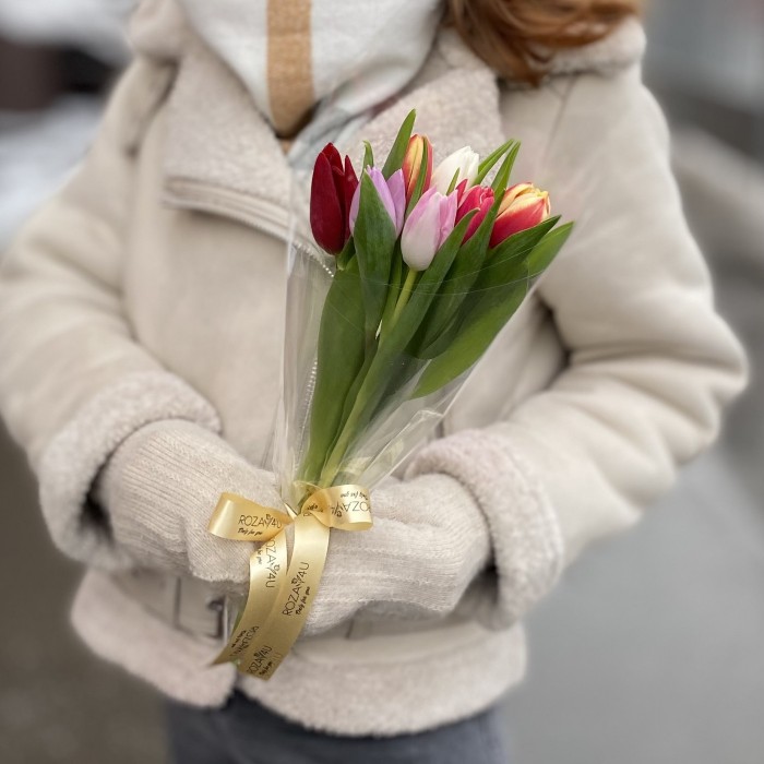 Букет из 7 тюльпанов микс