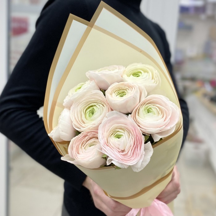 Букет из 9 ранункулюсов Ханой