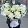 Букет из 9 крупных белых роз с эустомой