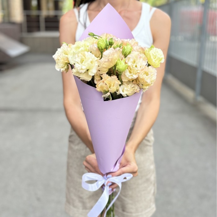 Букет из 9 махровых эустом Шампань