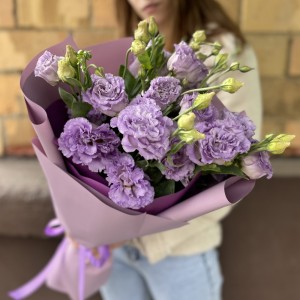 Букет из 9 махровых лавандовых эустом Букет из 9 махровых лавандовых эустом