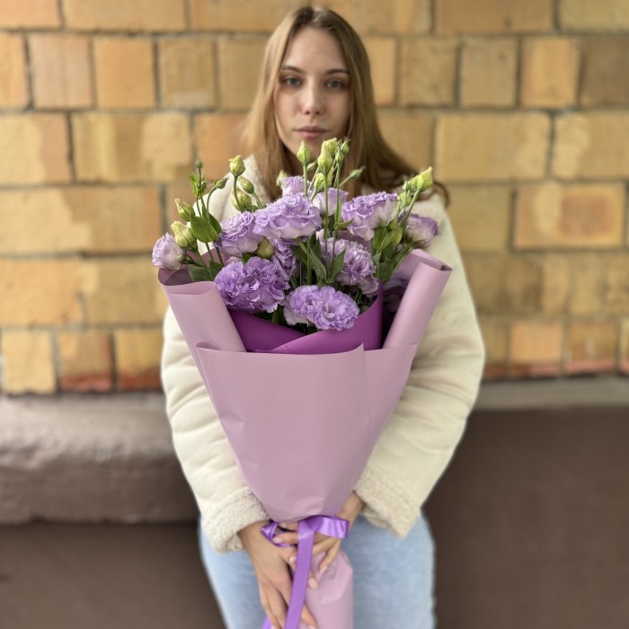 Букет из 9 махровых лавандовых эустом