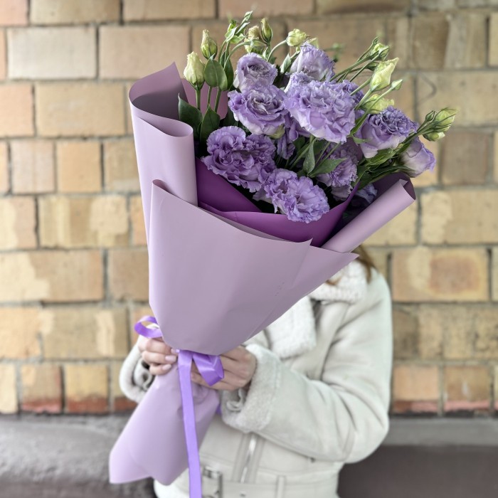 Букет из 9 махровых лавандовых эустом