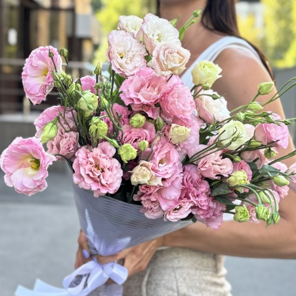 Букет из 9 махровых розовых эустом