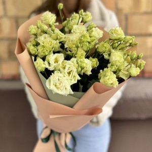 Букет из 9 махровых зеленых эустом