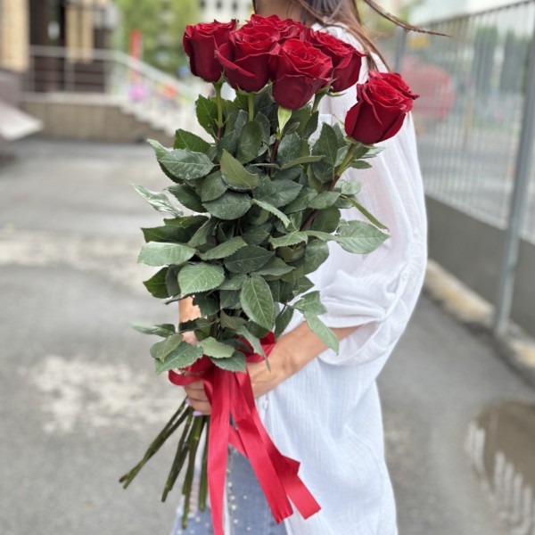 Букет из 9 роз Эксплорер 80 см