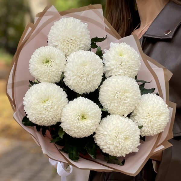 Букет из белых хризантем Помпон