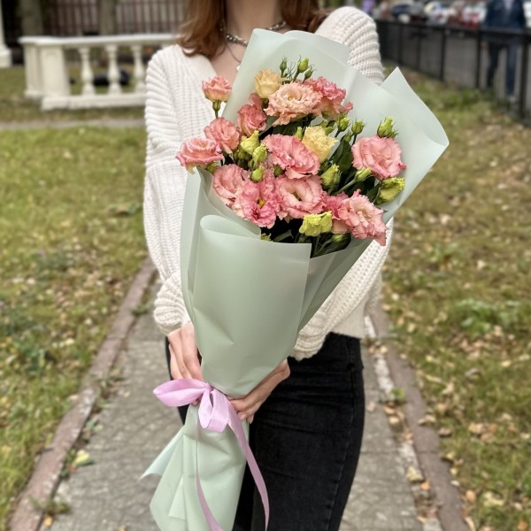 Букет из эустом Шампань