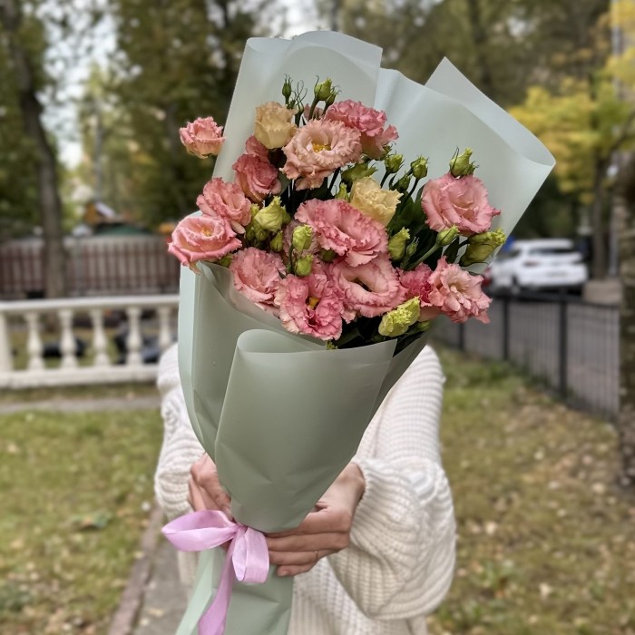 Букет из эустом Шампань